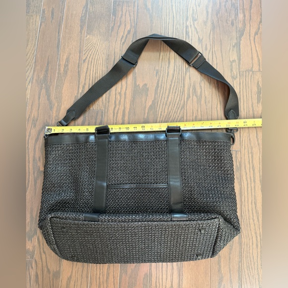 Beis The Naturals Raffia Tote Bag In Black - Picture 12 of 14